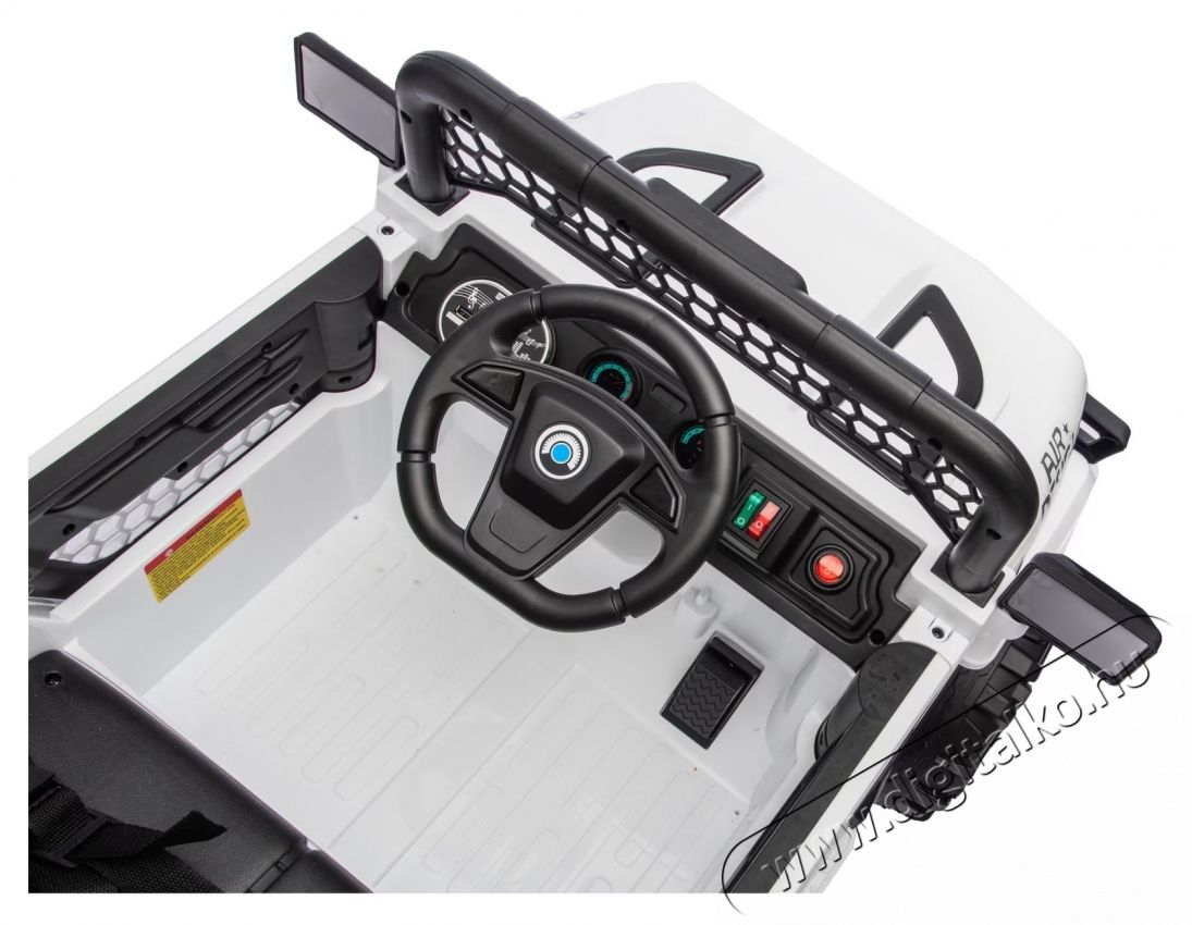 Mappy Go 4x4 elektromos gyerekaut&oacute;, t&aacute;vir&aacute;ny&iacute;t&oacute;val, 105 x 65 x 58 cm, Feh&eacute;r H&aacute;ztart&aacute;s / Otthon / K&uuml;lt&eacute;r - J&aacute;t&eacute;k / Sport - Elektromos be&uuml;lős j&aacute;rmű - 540680