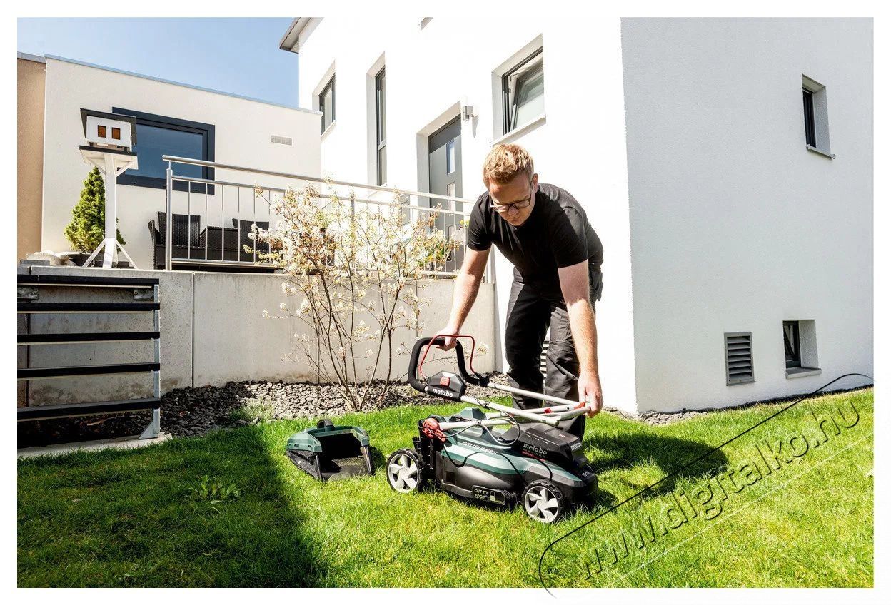 Metabo RM 36-18 LTX BL 36 2x5,2 Ah akkumul&aacute;toros fűny&iacute;r&oacute; H&aacute;ztart&aacute;s / Otthon / K&uuml;lt&eacute;r - K&uuml;lt&eacute;r / kerti term&eacute;k / grill - Fűny&iacute;r&oacute; / gyeplaz&iacute;t&oacute; - 521649