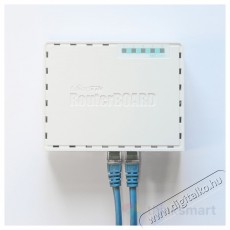 MikroTik RB750GR3 Switch Iroda és számítástechnika - Hálózat - Switch - 382500
