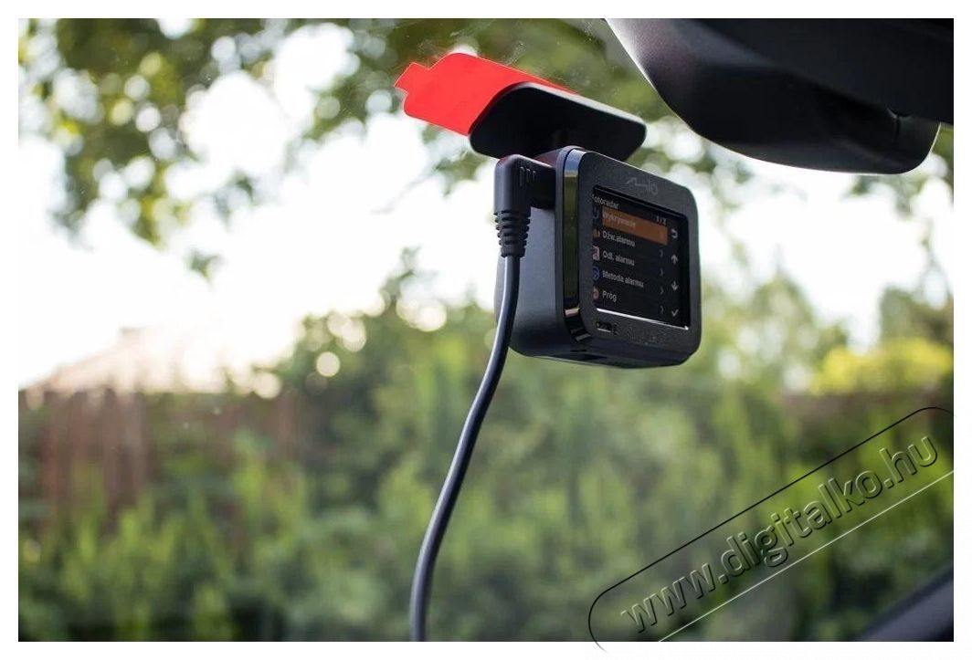 MIO MiVue C590 FHD 2,0 F&eacute;nyk&eacute;pezőg&eacute;p / kamera - Aut&oacute;s fed&eacute;lzeti kamera - 516061