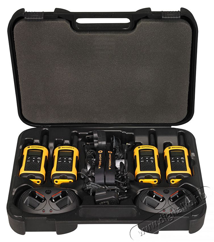 Motorola TLKR-T80EXT Quad PMR walkie-talkie 4 db Mobil / Kommunikáció / Smart - Walkie-Talkie / PMR rádió - Walkie-Talkie / PMR rádió - 297254