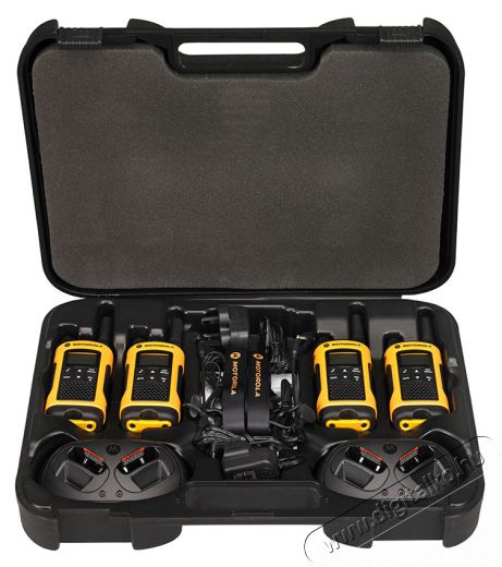 Motorola TLKR-T80EXT Quad PMR walkie-talkie 4 db Mobil / Kommunikáció / Smart - Walkie-Talkie / PMR rádió - Walkie-Talkie / PMR rádió - 297254