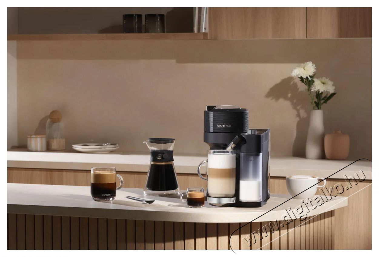Nespresso De'Longhi Vertuo Lattissima Black ENV300.B Konyhai term&eacute;kek - K&aacute;v&eacute;főző / k&aacute;v&eacute;&ouml;rlő / kieg&eacute;sz&iacute;tő - Kapszul&aacute;s / podos k&aacute;v&eacute;főző - 512743