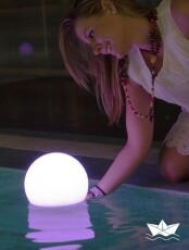 NG Buly 40 napelemes úszó LED lámpa Háztartás / Otthon / Kültér - Világítás / elektromosság - Hangulat teremtő világítás - 360981