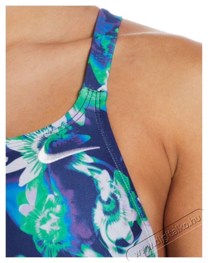 NIKE Multi Print Fastback Egyr&eacute;szes Női f&uuml;rdőruha, 36-os m&eacute;ret, s&ouml;t&eacute;tk&eacute;k H&aacute;ztart&aacute;s / Otthon / K&uuml;lt&eacute;r - J&aacute;t&eacute;k / Sport - V&iacute;zi j&aacute;t&eacute;k - 534556