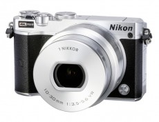Nikon 1 J5 + 10-30mm PD VR Kit - ezüst (2 év garancia!) Fényképezőgép / kamera - MILC cserélhető objektíves kompakt fényképezőgép - 288857