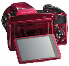Nikon CoolPix L840 - vörös (2 év garancia!) + Nikon CS-P08 tok Fényképezőgép / kamera - Ultrazoom fényképezőgép - Közepes méretű - 288831