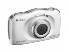 Nikon CoolPix W100 - fehér (2 év garancia!) + Hátizsák Fényképezőgép / kamera - Kompakt fényképezőgép - Kaland és vízálló fényképezőgép - 307192