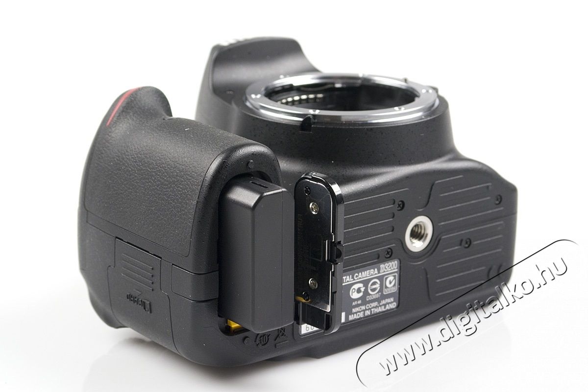 Nikon D3200 + 18-55mm VR II Kit F&eacute;nyk&eacute;pezőg&eacute;p / kamera - DSLR t&uuml;k&ouml;rreflexes f&eacute;nyk&eacute;pezőg&eacute;p - 277816