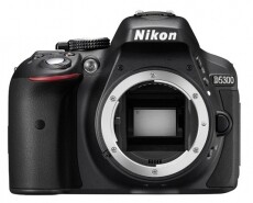 Nikon D5300 Váz - fekete Fényképezőgép / kamera - DSLR tükörreflexes fényképezőgép - 273318