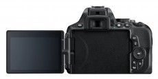 Nikon D5600 + 18-140mm VR Digitális fényképezőgép Fényképezőgép / kamera - DSLR tükörreflexes fényképezőgép - 315006