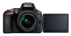 Nikon D5600 + 18-140mm VR Digitális fényképezőgép Fényképezőgép / kamera - DSLR tükörreflexes fényképezőgép - 315006