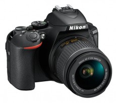 Nikon D5600 + 18-140mm VR Digitális fényképezőgép Fényképezőgép / kamera - DSLR tükörreflexes fényképezőgép - 315006