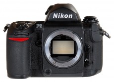 Nikon F6 analóg tükörreflexes váz Fényképezőgép / kamera - Kompakt fényképezőgép - Analóg fényképezőgép - 308827