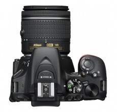 Nikon D5600 + AF-P 18-55mm VR digitális fényképezőgép Fényképezőgép / kamera - DSLR tükörreflexes fényképezőgép - 313734