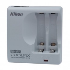 Nikon MH-72 akkutöltő EN-MH2-B2 akku szett Akkuk és töltők - Elem méretű akku és töltő - Szettben - 308088