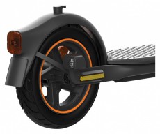 Ninebot KickScooter F40I Háztartás / Otthon / Kültér - Játék / Sport - Roller / segway / gördeszka - 403592