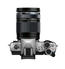Olympus E-M10 II + 14-150mm II - ez&uuml;st/fekete F&eacute;nyk&eacute;pezőg&eacute;p / kamera - MILC cser&eacute;lhető objekt&iacute;ves kompakt f&eacute;nyk&eacute;pezőg&eacute;p - 295363