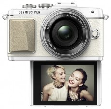 Olympus E-PL7 + 14-42mm (EZ-M1442 II R) Kit - feh&eacute;r/ez&uuml;st F&eacute;nyk&eacute;pezőg&eacute;p / kamera - MILC cser&eacute;lhető objekt&iacute;ves kompakt f&eacute;nyk&eacute;pezőg&eacute;p - 281414
