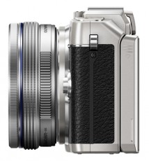 Olympus E-PL7 + 14-42mm EZ (EZ-M1442EZ) Pancake Zoom Kit - ez&uuml;st F&eacute;nyk&eacute;pezőg&eacute;p / kamera - MILC cser&eacute;lhető objekt&iacute;ves kompakt f&eacute;nyk&eacute;pezőg&eacute;p - 281427