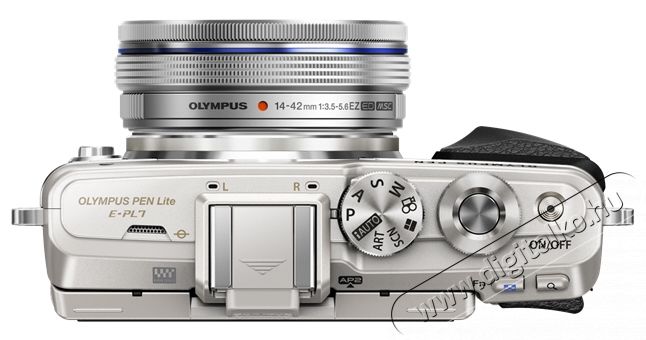 Olympus E-PL7 + 14-42mm EZ (EZ-M1442EZ) Pancake Zoom Kit - ez&uuml;st F&eacute;nyk&eacute;pezőg&eacute;p / kamera - MILC cser&eacute;lhető objekt&iacute;ves kompakt f&eacute;nyk&eacute;pezőg&eacute;p - 281427