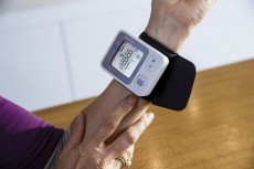 Omron RS3 csuklós vérnyomásmérő Újdonságok - Új termékek - 337491
