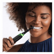 Oral-B iO Series 4 2 db-os matt fekete+fehér elektromos fogkefe szett Szépségápolás / Egészség - Száj / fog ápolás - Elektromos fogkefe - 442517