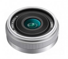 PANASONIC Lumix G 14mm f/2,5 (H-H014AE-S) Mikro 4/3-os objektív -ezüst Fotó-Videó kiegészítők - Objektív - Fix fókuszú objektív - 285850