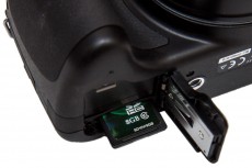 PANASONIC Lumix DMC-FZ72 fekete Fényképezőgép / kamera - Ultrazoom fényképezőgép - Közepes méretű - 273413