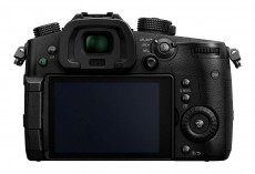 PANASONIC Lumix G DC-GH5 váz - fekete Fényképezőgép / kamera - DSLR tükörreflexes fényképezőgép - 351228