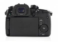 PANASONIC Lumix G DC-GH5 váz - fekete Fényképezőgép / kamera - DSLR tükörreflexes fényképezőgép - 351228