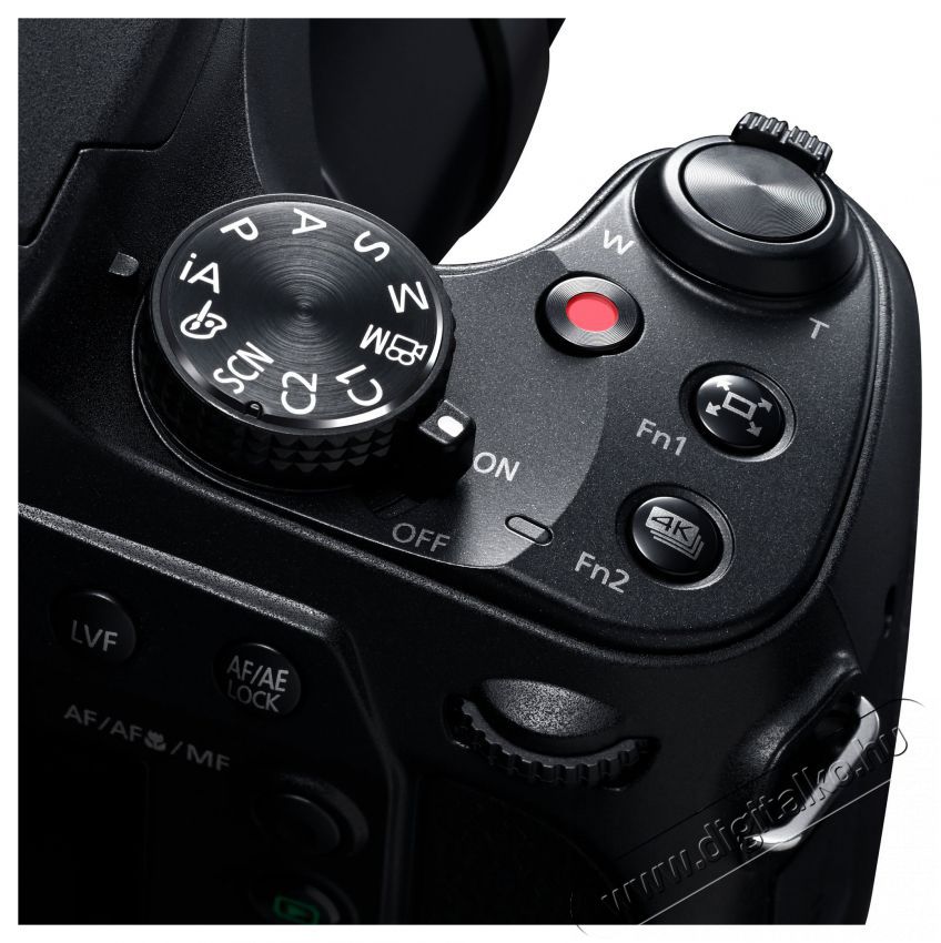 PANASONIC Lumix DC-FZ82D F&eacute;nyk&eacute;pezőg&eacute;p / kamera - Kompakt f&eacute;nyk&eacute;pezőg&eacute;p - Norm&aacute;l tud&aacute;s&uacute; kompakt - 519996