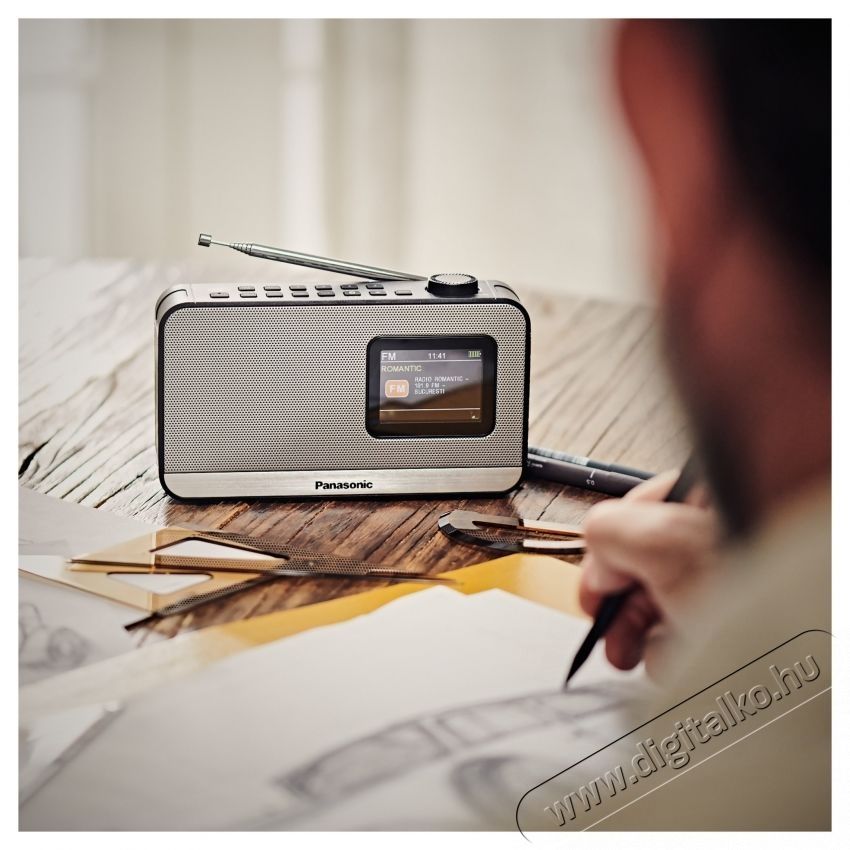 PANASONIC RF-D15EG-K Hordozhat&oacute; r&aacute;di&oacute;, FM, DAB+, Bluetooth, &oacute;ra, &eacute;bresztő &eacute;s időz&iacute;tő funkci&oacute;, Fekete/Ez&uuml;st Audio-Video / Hifi / Multim&eacute;dia - R&aacute;di&oacute; / &oacute;r&aacute;s r&aacute;di&oacute; - Hordozhat&oacute;, zseb-, t&aacute;ska r&aacute;di&oacute; - 533638