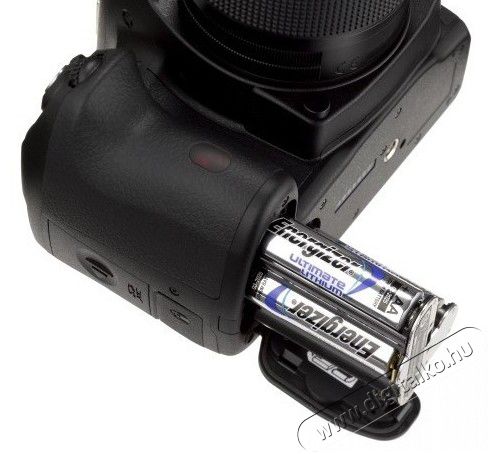 Pentax K-50 + 18-55mm DAL WR + 50-200mm DAL WR Kit - fekete Fényképezőgép / kamera - DSLR tükörreflexes fényképezőgép - 273424