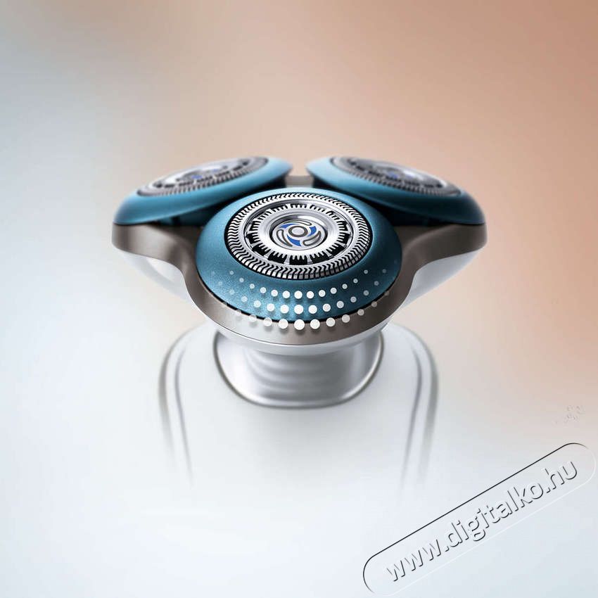 PHILIPS S7310/67 Series 7000 elektromos borotva szett Szépségápolás / Egészség - Szőrtelenítő / borotva - Férfi borotva - 332280
