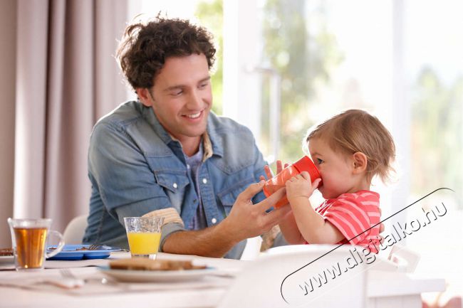 PHILIPS SCF782/00 260ml Első ivópohár - zöld és piros Szépségápolás / Egészség - Baba mama termék - Cumisüveg / cumi / etetés kiegészítő - 336797