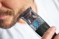 PHILIPS BT7204/85 Beardtrimmer series 7000 vákuumos szakállvágó  Szépségápolás / Egészség - Szőrtelenítő / borotva - Arc- és testszőrzet vágó, formázó - 331454