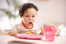 PHILIPS SCF182/24 Avent játszócumik Szépségápolás / Egészség - Baba mama termék - Cumisüveg / cumi / etetés kiegészítő - 298592