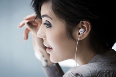 PHILIPS SHE4205WT/00 mikrofonos fülhallgató - fehér Audio-Video / Hifi / Multimédia - Fül és Fejhallgatók - Fülhallgató mikrofonnal / headset - 325799