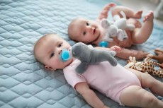 PHILIPS SCF348/14 AVENT játszócumi Szépségápolás / Egészség - Baba mama termék - Cumisüveg / cumi / etetés kiegészítő - 366586