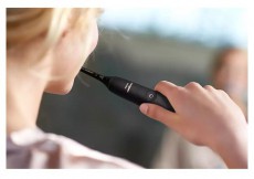 PHILIPS HX9911/09 fekete szónikus elektromos fogkefe Szépségápolás / Egészség - Száj / fog ápolás - Elektromos fogkefe - 455772