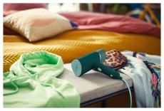 PHILIPS STH3020/70 Kézi gőzölő Háztartás / Otthon / Kültér - Vasaló - Úti / mini vasaló - 505205