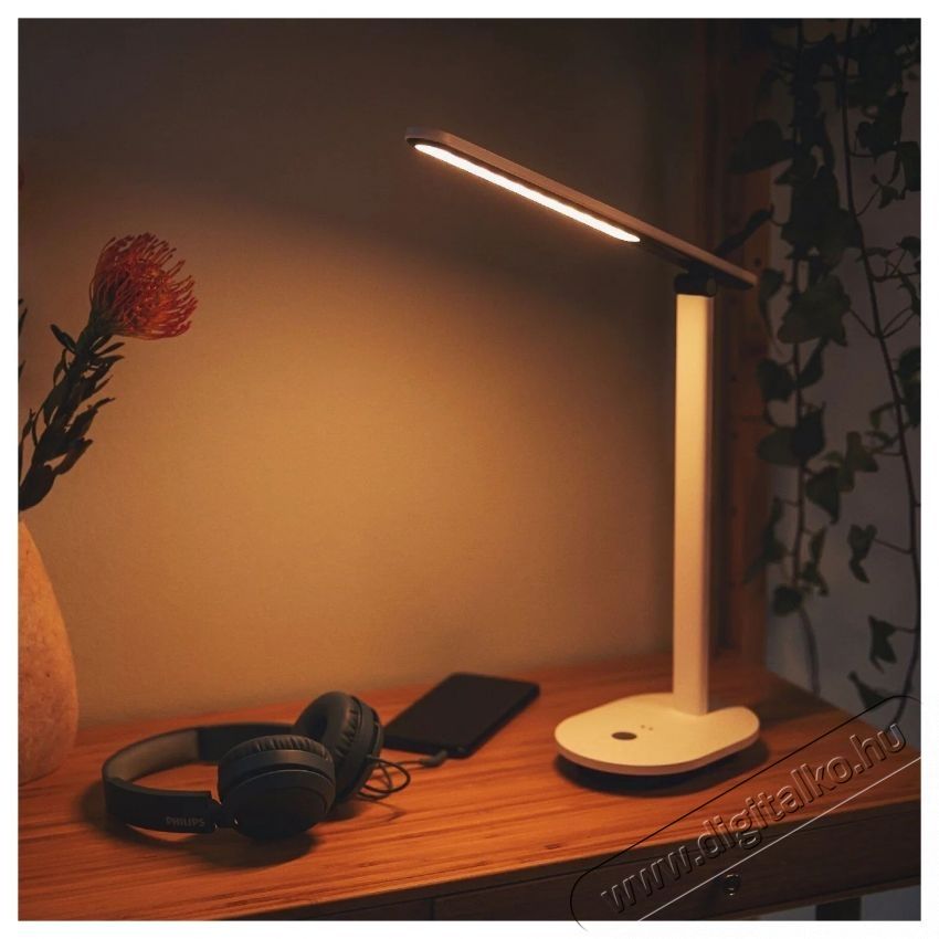 PHILIPS Led asztali l&aacute;mpa Philips IVORY, 5W, 2700/3600/5000K, 130lm, 5V, USB, feh&eacute;r, H&aacute;ztart&aacute;s / Otthon / K&uuml;lt&eacute;r - Vil&aacute;g&iacute;t&aacute;s / elektromoss&aacute;g - Asztali l&aacute;mpa - 540468