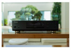 Pioneer UDP-LX500-B fekete Blu-ray lej&aacute;tsz&oacute; Audio-Video / Hifi / Multim&eacute;dia - CD / DVD / Blu-Ray / Multim&eacute;dia k&eacute;sz&uuml;l&eacute;k - Blu-ray lej&aacute;tsz&oacute; - 450086