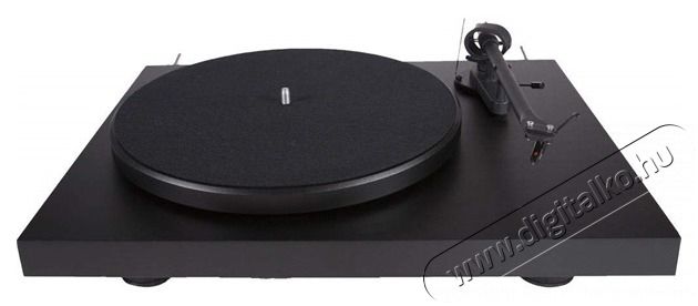 Pro-Ject  Debut III DC Fekete lemezj&aacute;tsz&oacute; Audio-Video / Hifi / Multim&eacute;dia - Bakelit lemezj&aacute;tsz&oacute; - Bakelit lemezj&aacute;tsz&oacute; - 395620