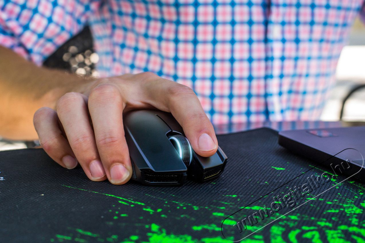Razer Orochi 2015 vezeték nélküli Gamer egér (RZ01-01550100-R3G1) Iroda és számítástechnika - Egér - Vezeték nélküli egér - 324576