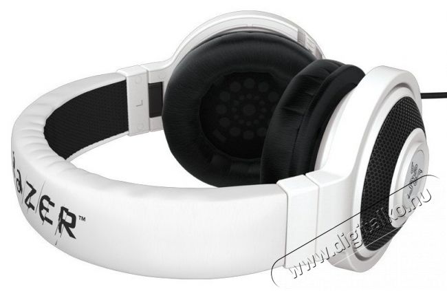 Razer Kraken Pro 2015 Gamer headset (RZ04-01380300-R3M1) - fehér Audio-Video / Hifi / Multimédia - Fül és Fejhallgatók - Fejhallgató mikrofonnal / headset - 324609