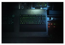 Razer Huntsman V2 Tenkeyless (Red Switch) US RGB fekete gamer billentyűzet Mobil / Kommunikáció / Smart - Tablet / E-book kiegészítő, tok - Billentyűzet - 440423