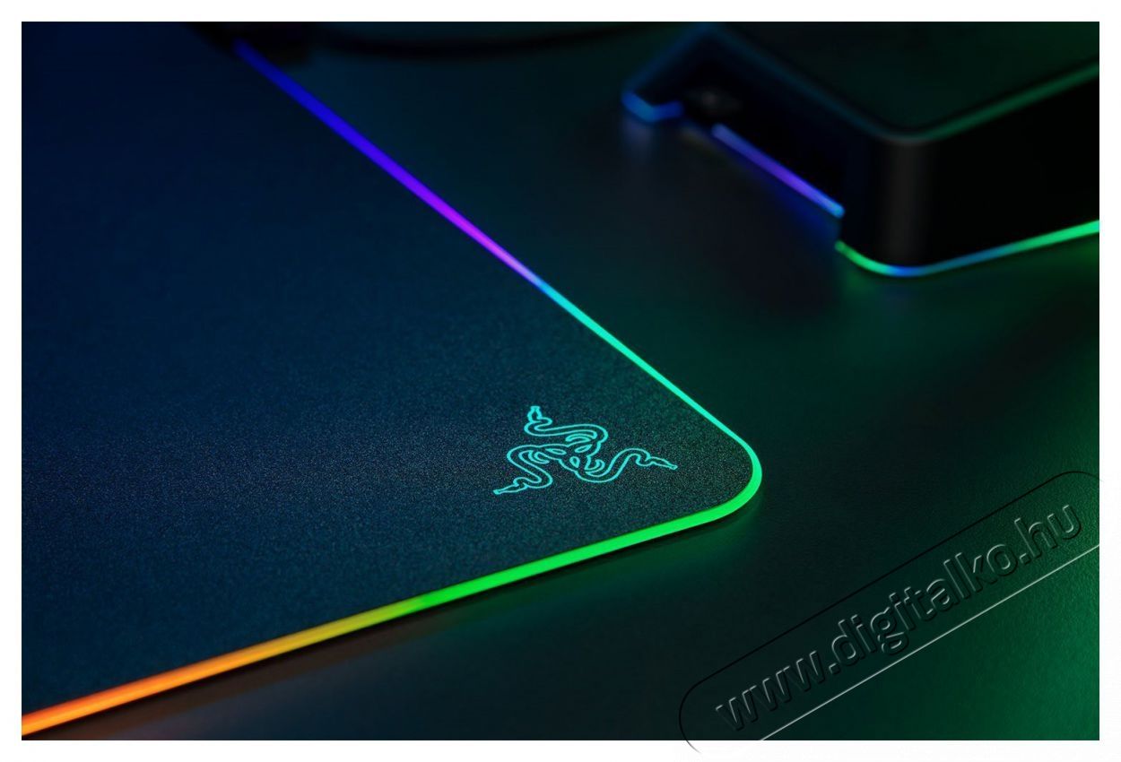 Razer Firefly V2 vil&aacute;g&iacute;t&oacute; gamer eg&eacute;rpad Iroda &eacute;s sz&aacute;m&iacute;t&aacute;stechnika - Eg&eacute;r - Eg&eacute;rpad - 439949