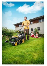 RIWALL RPM 4735 önjárós benzinmotoros fűnyíró Háztartás / Otthon / Kültér - Kültér / kerti termék / grill - Fűnyíró / gyeplazító - 416334